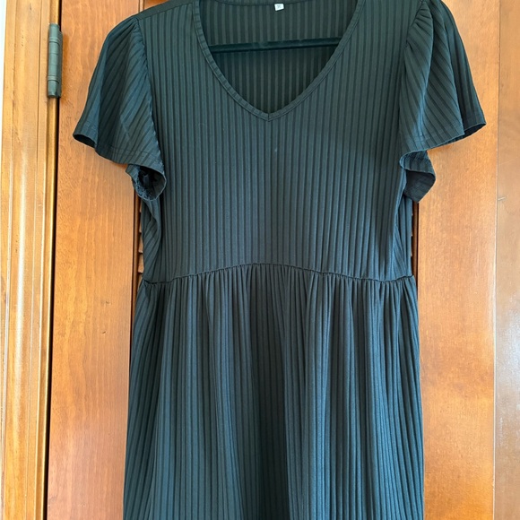 Elegant black V-Neck maternity Blouse - Picture 2 of 5